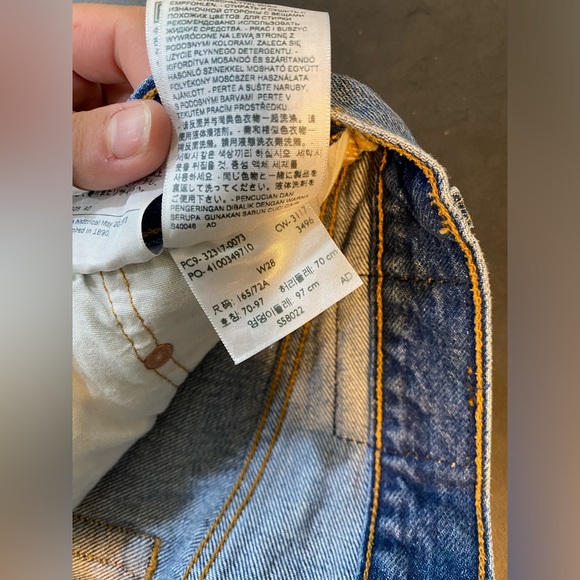 Levi 501 Jean shorts - Picture 4 of 5